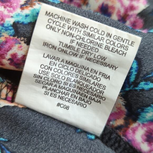 Lily White Floral Cold Shoulder Blouse Sz Medium - Picture 7 of 7